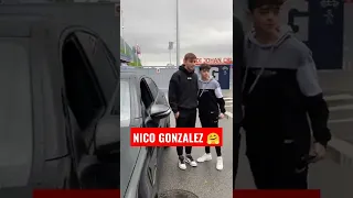 Nico Gonzalez with Barcelona fans