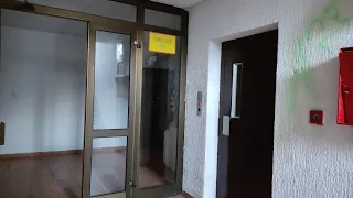 Older elevator mod. by 2000s Maklift @ Rista Lekića, D12 (Bar, Montenegro)