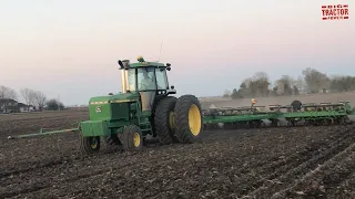 1990’s JOHN DEERE Tractors Planting Corn