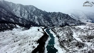 Хариус не лезет в лунку/Удачная поездка на Катунь, не смотря на слабый клев/2 ночь в палатке на льду