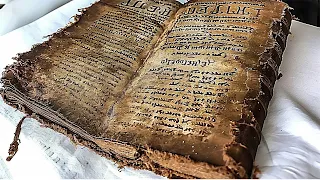 Starověká Bible Nalezena V Česku Odhalila Hrozivé Tajemství