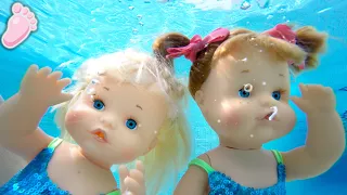 🐬 Noa et Noe enfin dans la piscine! Elles apprennent à nager comme des sirènes ⛱ Jeux d'été 💖