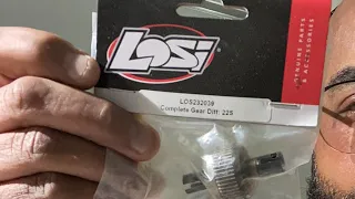 Replacing the differential on the Losi 22s Drag Truck