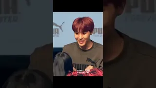 BTS With Fans Vs Taehyung With Fans In Fansign😂🤣😆😅