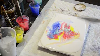 Fluid Art в трёх цветах с выразительным рисунком. Картина жидким акрилом.