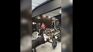 iso chest press