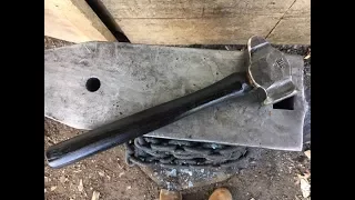 Forging a 2.5 pound cross peen hammer by hand.