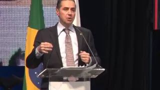 Luis Roberto Barroso abre atividades da XXII Conferência Nacional dos Advogados