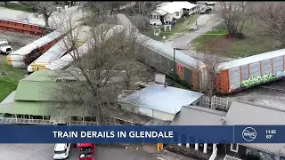 Train derails in Glendale, Kentucky