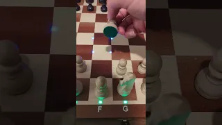 iChessOne e-chessboard has RGB LEDs? Say what!