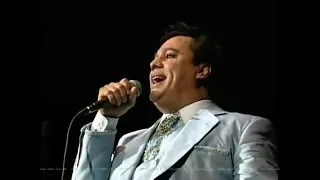 Juan Gabriel REGAÑA a Sus MÚSICOS Por Llevar La música Muy de Prisa, Ya se quieren Ir a Descansar