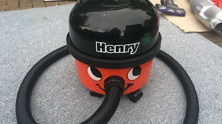 Henry HVR200-A2 First look hoover vacuum numatic