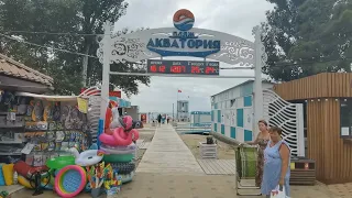 Центральный пляж Анапы 12 июля: волны небольшие, а купание запрещено!