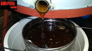 Honey Extraction 6 frame - VRCANJE MEDA (Honey processing)