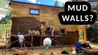 THEY'RE BUILDING A HOUSE OUT OF STRAW AND MUD! -- Adobe straw bale post and beam house update