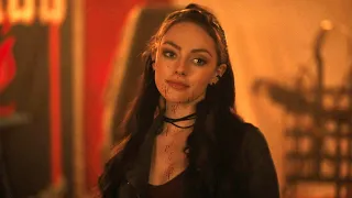 Legacies 4x11 Vampire Lizzie and Tribrid Hope Brutally Kill a Vampire