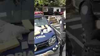 ROMU Carapicuíba faz grande apreensão de drogas na vila municipal