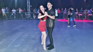 GABRIELA E TiTiTi - DANÇANDO FORRÓ NO BAILÃO DO SANDRO E SANTIAGO (XOTE)