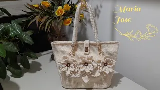 Bolsa de crochê floral com Maria José.