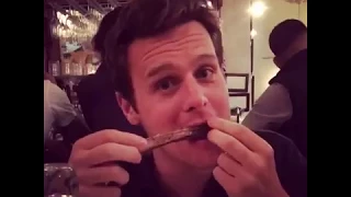 Groffsauce singing Hamilton