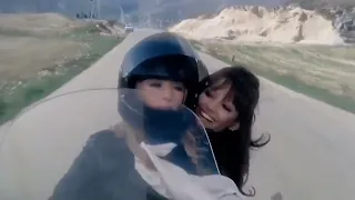 Claudia Cardinale & Monica Vitti - Qui Comincia l'avventura (1975)