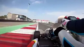 George Russell does a lap around the Bahrain kart track!