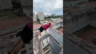 Insane Parkour Jump - Rooftop Kong (Epic Parkour) || Tobypk