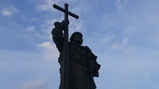 Памятник Владимиру Великому, Владимиру Крестителю, Владимиру Красно Солнышко, в центре Москвы.