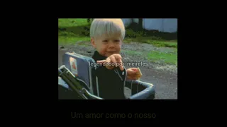 Kurt Cobain - And i love her [Legendando PT-BR]