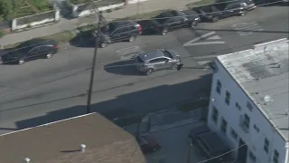 Pursuit suspect rear-ends vehicle during South LA pursuit