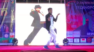 H(dancer) Hritik tribute , DJMIT college spandan performance