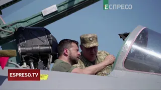 Зеленський нагородив бійців з Повітряних сил ЗСУ та відвідав військовий аеродром