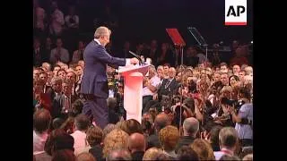 Blair addresses Labour for last time as leader