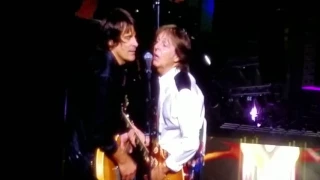 Paul McCartney "Golden Slumbers / Carry That Weight" Chicago 7-25-17