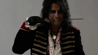 Alice Cooper - Behind the Scenes of a "Paranormal" Photo Shoot