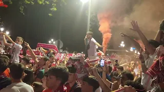 Гимн «Севильи» | Фанаты праздную победу в Лиге Европы-2023