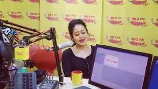 Main tere liye Romantic Song Cover by Neha kakkar at Radio Mirchi