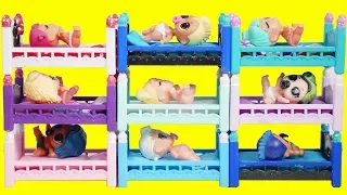 LOL Surprise Winter Lil Custom Bunk Beds with Barbie Ambulance Goldie