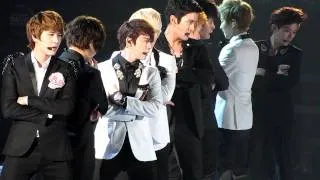 MAMA 2011 - Super Junior - Mr.Simple + Sorry Sorry [FANCAM]