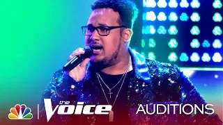 Jordan McCullough sing "Let Me Love You" on The Voice 2019 Blind Auditions