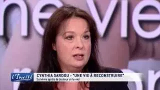 Cynthia Sardou dit "Je t'aime" à son père