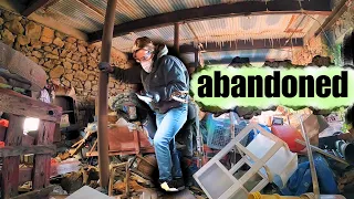 Exploring An Abandoned Hoarder's House