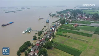 China goes all out to fight floods in Yangtze River