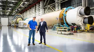 Tory Bruno talks about Rocket Engines and ULA's Business philosophy - Smarter Every Day