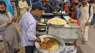 ROADSIDE RUSH on FRIDAY BIRYANI | Famous Beef Jumma Biryani | Pakistani Street Food in Karachi