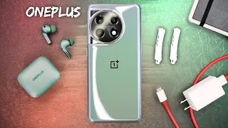 OnePlus 11 Unboxing - The New "Pro"?
