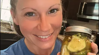 24 hour refrigerator pickle. These are the bomb🤯🥒🤩￼& simple to make #ferment #pickles #yum #easy