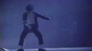 Michael Jackson -  Black Or White Panther Dance