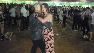 HOJE EU VOU BEBER - DANÇANDO FORRÓ NO BAILÃO DA BANDA QUENTURA DO FORRÓ (XOTE)