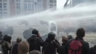 Water cannon, pepper spray fired at Brussels demo